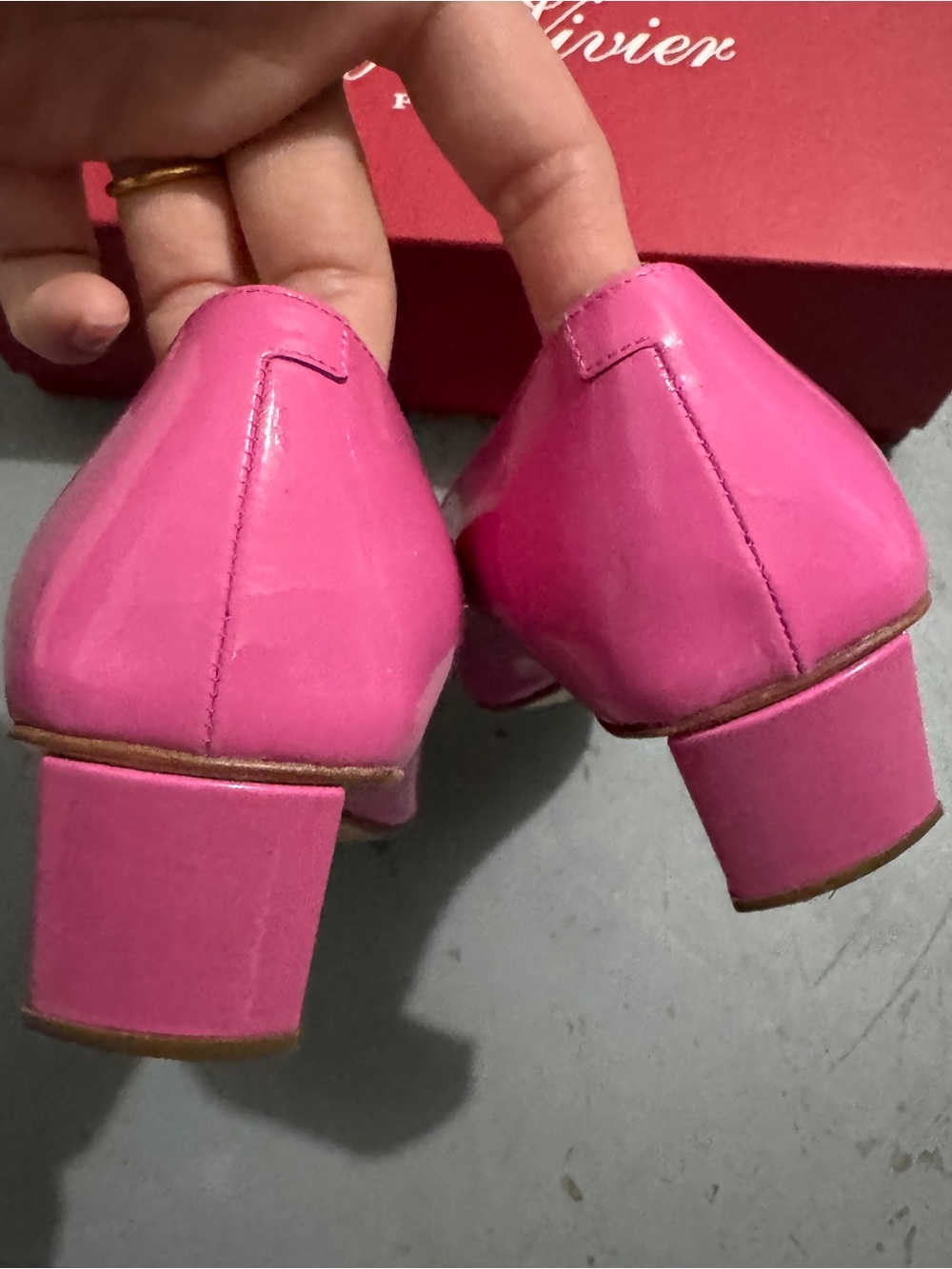 Roger Vivier Pink Patent Leather Square-Toe Buckle Flats - Picture 2 of 11